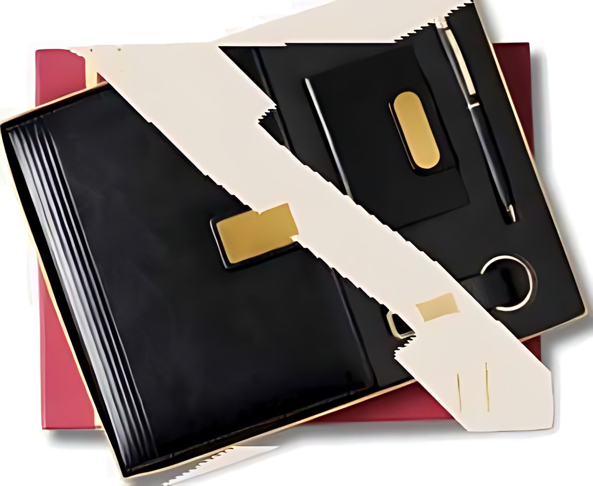 Pen, Keychain, Cardcase & Diary Gift Set – 401 Black – corporate gift