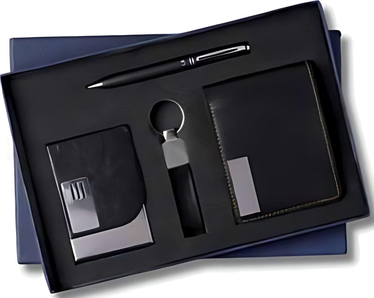 Pen, Keychain, Wallet & Cardcase Gift Set – 411 Black – corporate gift
