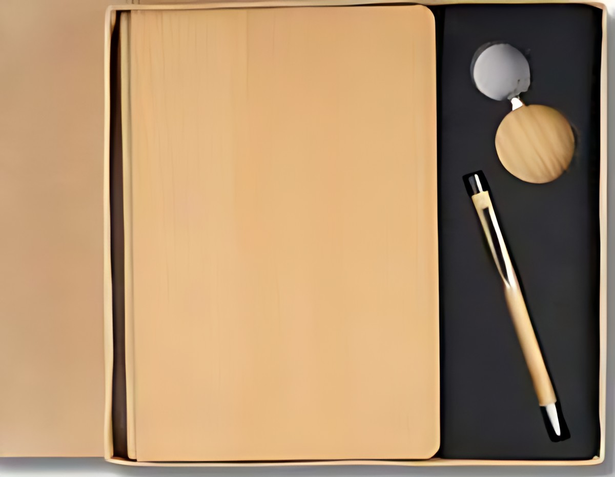 Pen, Keychain & Diary Gift Set – 318 Wood – corporate gift